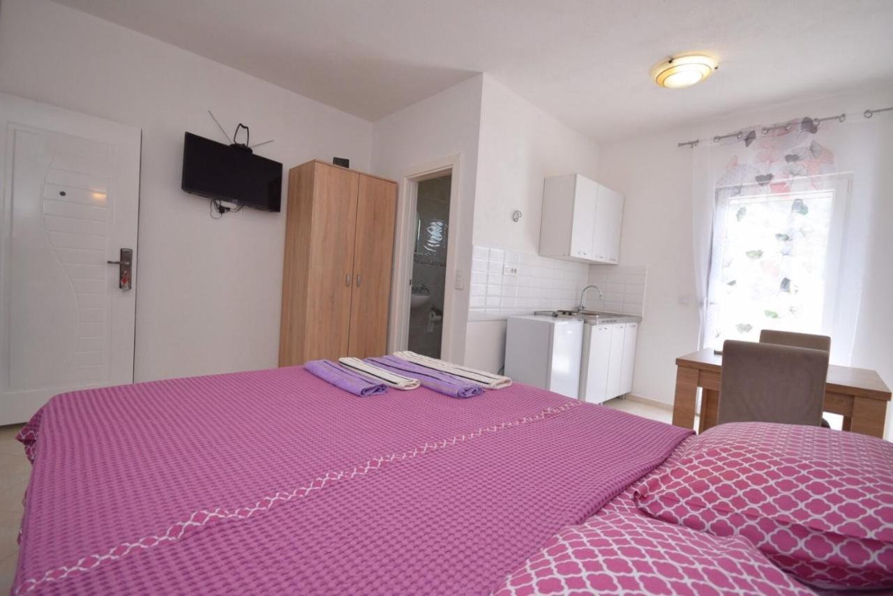 Subotic S Apartmani ริซาน ภายนอก รูปภาพ